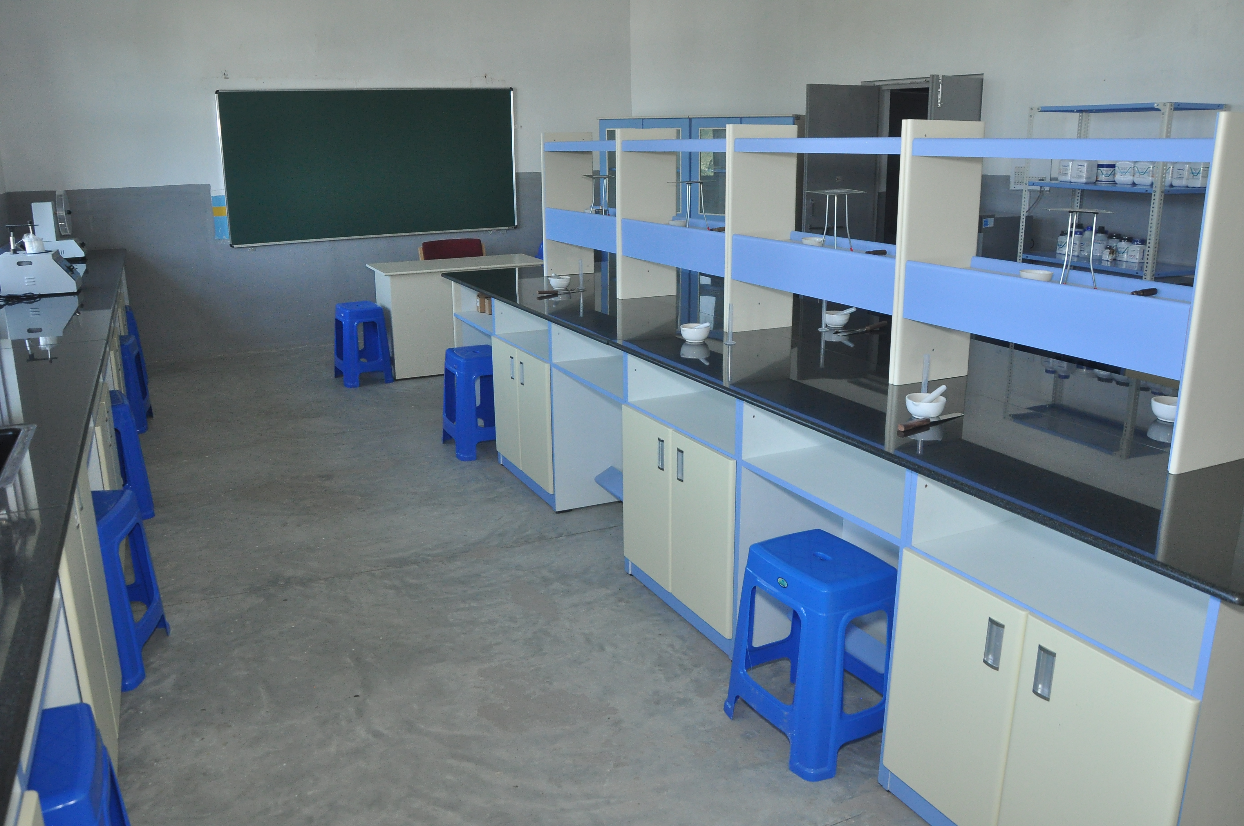 Pharmacognosy Laboratory
